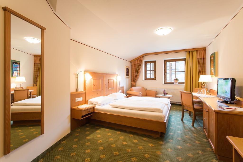 Alpenrast Tyrol Hotel Mils bei Imst Cameră foto